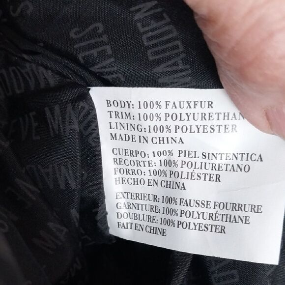 Steve Madden Black Textured Shoulder Bag with Gold Accents...New...but No Tags. - Picture 6 of 11